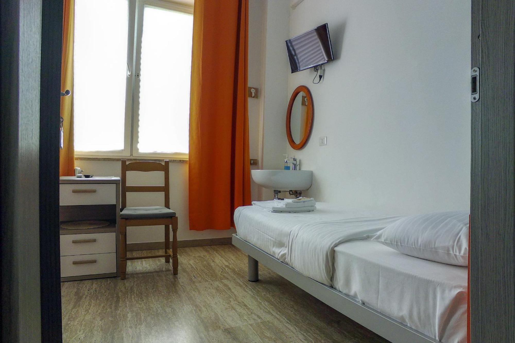 La Cordata Accommodation - Woodhouse Bike Hotel Cinisello Balsamo Exterior foto